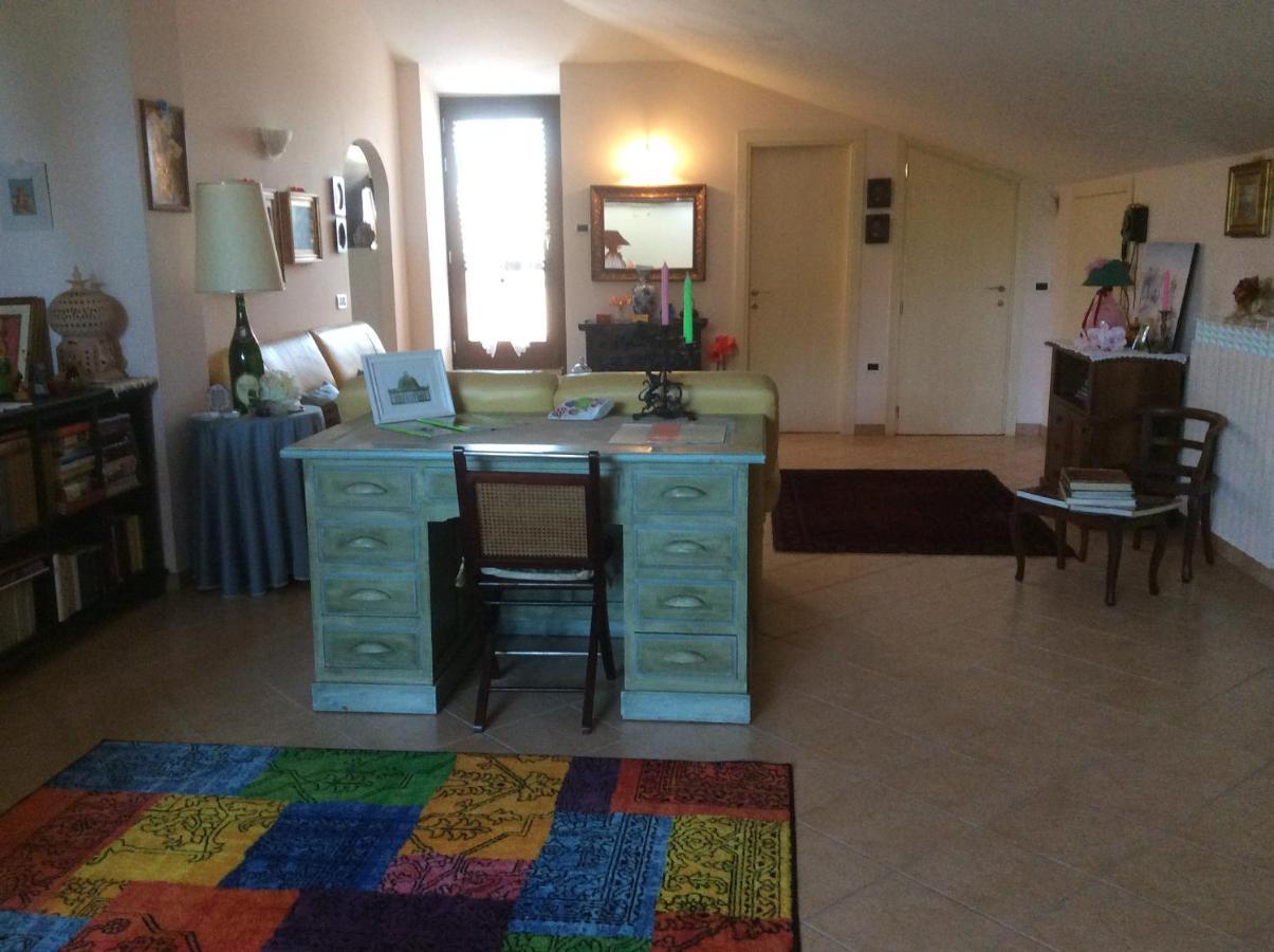 Mondavio B&B Mikigio المظهر الخارجي الصورة